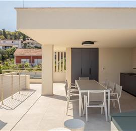 4-Bedroom Luxury Villa with Heated Pool, Ciovo near Trogir – Sleeps 8